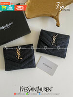 VIP GIFT 】หนังแท้ YSL 13cm SAINT LAURENT Monogram Compact Trifold Wallet กระเป๋าสตางค์ใบสั้น 3 พับ งานดีสุด รอบที่แล้วไม่พอขาย สามพับ ใส่แบงค์ ใส่บัตร ใส่เหรียญได้เยอะ ใบเดียวครบจบเลย หนังสวยมาก ละเอียดสุดๆ