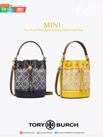 ของแท้ 💯% 】Tory Burch Monogram Jacquard Mini Bucket Bag กระเป๋าถือหรือสะพายไหล่ วัสดุผ้า Canvas โลโก้ Jacquard ทรงถัง ตั้งอยู่ทรง กระเป๋าปักลายแบรนด์ สวยหรู