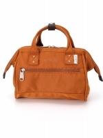 ANELLO Polyester Twill Mini Shoulder Bag AT-H1371 แบรนด์ฮิตติดลมบนในขณะนี้ กับคอลเลคชั่นใหม่เป็นรุ่นทรง Shoulder bag กระเป๋าสะพายในนี้ทำจากผ้า Polyester twill ที่มีความคงทนและมีสีสดใส กระเป๋าที่ดูจะใบเล็กๆใบนี้ สามารถบรรจุขวดน้ำ 500ml และกระเป๋าตังค์แบบยา