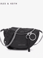 CHARLES & KEITH WRINKLED EFFECT RING ZIP TASSEL CROSSBODY BAG กระเป๋าสะพาย/คาดเอว/คาดอกรุ่นใหม่ล่าสุด เปิด-ปิดด้วยซิป ภายในโล่งกว้างมีช่องเล็กใส่บัตร จุของได้เยอะดีไซต์เก๋ไม่ซ้ำใคร สามารถสะพายได้หลายแบบไม่จำเจ ราคาสุดคุ้มห้ามพลาดค่ะ
