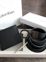Calvin Klein Leather Belt & Wallet Set เซตสุดคุ้ม จะะมอบเป็นของขวัญหรือใช้เองก็แนะนำเลยค่าา อุปกรณ์ : มาพร้อมถุงกระดาษแบรนด์ + กล่องแบรนด์ + ที่เจาะรูเข็มขัด