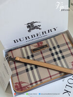 BURBERRY FRAGRANCES WRISTLET VIP Gift With Purchase Limited Edition พรีเมี่ยมกิ๊ฟของเเท้จากเคาน์เตอร์น้ำหอม