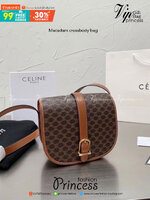 CELINE VINTAGE / CELINE Macadam crossbody bag / CELINE FOLCO BAG IN TRIOMPHE CANVAS กระเป๋าสะพายสไตล์วินเทจ หากใครที่กำลังมองหากระเป๋าสะพายข้าง ขนาดกะทัดรัด และเรียบหรู ต้องใบนี้เลยค่ะ