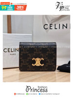 Celine triomphe compact wallet กระเป๋าสตางค์ดีไซน์สุดคลาสสิค วินเทจ เรียบง่ายแต่หรูหรา เป็นซิกเนเจอร์ด้วยดีไซน์อะไหล่สีทองย้อนยุค