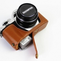 เคสกล้อง Olympus OMD EM10 II สีน้ำตาลอ่อน