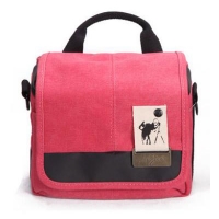 กระเป๋ากล้องแฟชั่น Mirrorless size M สีแดงชมพู