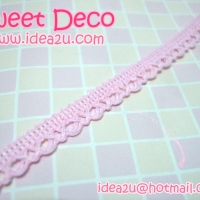 ริบบิ้นลูกไม้้ผ้า 1 สีชมพู เมตรละ 10 บาท