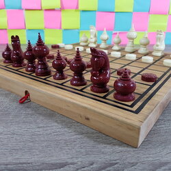 ตัวหมากรุกไทยพลาสติกเกรดพรีเมี่ยมพร้อมกระดานช่อง4x4cm.