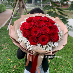 ช่อดอกไม้กุหลาบแดง