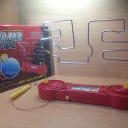 เกมขดลวดไฟฟ้าทดสอบสมาธิ Don't Buzz the wire