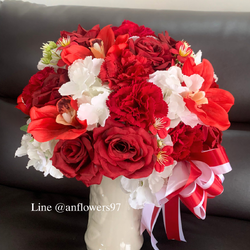 แจกันดอกไม้ประดิษฐ์