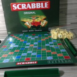 สแครบเบิ้ลเกมต่อคำศัพท์ภาษาอังกฤษไซส์ใหญ่ (Scrable)
