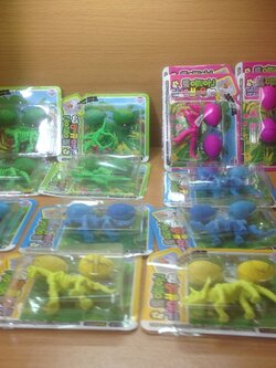 ชุดไดโนเสาร์และไข่ไดโนเสาร์แช่น้ำ2ฟอง