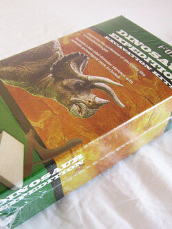 ชุดขุดฟอสซิลไดโนเสาร์(แบบแผ่นฟอสซิลตั้งโชว์) Expedition Excavation Kits