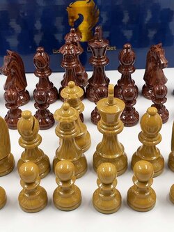 ตัวหมากรุกสากล German Knight ไม้Rose wood เคลือบผิวอะคริลิก