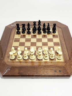 ชุุดหมากรุกสากลกระดาน 8 เหลี่ยมพร้อมตัวหมากเรซิ่นพร้อม