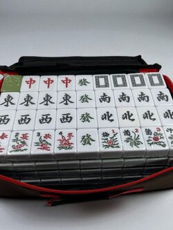 ชุดไพ่นกกระจอกไซส์ใหญ่พร้อมกระเป๋าเก็บตัว