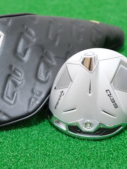 2025 TAYLORMADE QI35 DESIGNER SERIES MATTE PLATINUM 9* DRIVER - HEAD ONLY + HEADCOVER
