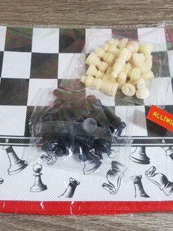 ชุดหมากรุกสากลขนาดเล็ก(ช่อง2.5x2.5 cm.)