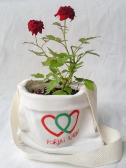 กุหลาบแคระ กระถาง 3" ในถุงผ้าดิบ (สกรีน 1 สี)