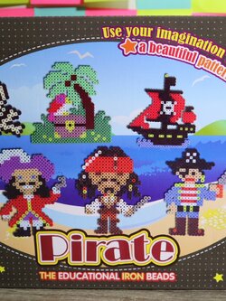 ตัวต่อลูกปัดชุดโจรสลัด