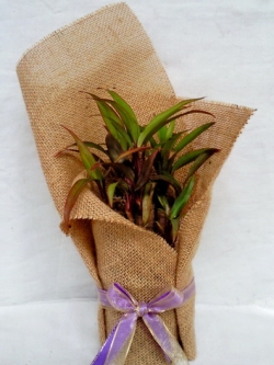 เทียนมหาลาภห่อผ้ากระสอบทรงสูง