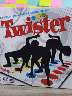 บอร์ดเกมทวิซเตอร์(Twister)