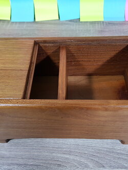 กล่องหมากรุกไทยไม้สักสำหรับตัวหมากไซส์ใหญ่มีช่องแบ่ง