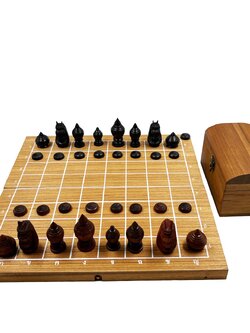 ชุดหมากรุกไทยตัวหมากชุดพยุหะคีรีพร้อมกระดานและกล่องไม้แบบหีบล็อค