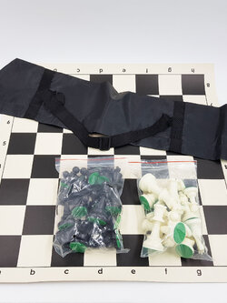 ชุดหมากรุกสากลเรซิ่นมีน้ำหนักและกระดานผ้ายางพร้อมถุงผ้าย่ามพกพา