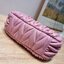 MIU MIU WANDER MATELASSÉ MINI HOBO BAG ไอเท็มสับๆอีกหนึ่ง ที่ต้องมีใช้ได้แล้ว กับกระเป๋าถือ/สะพาย ทรงโฮโบ คิ้วท์สุด ปังสุด ตัวแม่ อินฟลู ดาราเค้าใช้กันเพียบ สีสดใสได้ลุคลูกคุณ หรูหราด้วยดีไซน์เอกลักษณ์ หูจับในตัว ถือแบบเลิศๆ