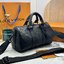 TOP ORI หนังแท้ | LV Keepall Bandoulière 25 กระเป๋าสะพายทรงหมอนสุดไอคอนิก หนังแท้ Taurillon ลายเกรน ฉลุลายโมโนแกรมสวยหรูคลาสสิก โทนสีหรูหราเข้ากันอย่างลงตัว