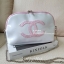 Chanel precision luxury leather clutch with chain จากงานพรีเมี่ยมกิ๊ฟ แบรนด์ดังหนังแก้วมันสวยหรู ด้านหน้า ตกแต่งโลโก้แบรนด์บนเฟอร์สีดำ สายโซ่ยาวสีดำสุดหรู สายถอดเก็บได้ ด้านในบุผ้ามันสีแดง ปั้มแบรนด์แท้ จุของได้เยอะ ใส่มือถือได้ทุกรุ่นไปอีกก จะสะพายหรือถื