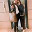 CELINE SHOULDER BAG VIP GIFT WITH PURCHASE (GWP) พรีเมี่ยมกิ๊ฟ Limited Edition จาก CELINE HAUTEPARFUME DUTYFREE COUNTER ดีไซน์ยอดนิยมหนังนิ่มสวยอยู่ทรงเปิดปิดด้วยซิปอะไหล่เงิน ภายในโล่งกว้างมีช่องเล็กสามารถใส่มือถือกระเป๋าสตางค์ใบยาวของใช้ได้จุ หูหิ้วหนัง