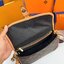 ORI หนังแท้ | LV Diane Monogram Monogram Flower Canvas bag กระเป๋าสะพายทรง Satchel กลับมาอีกครั้งในเวอร์ชัน Monogram แคนวาส ผสานโมเดลคลาสสิกยุค'90s เข้ากับดีเทลวินเทจทั้งการแต่งขอบหนังและบัคเคิลที่ได้แรงบันดาลใจจากดีไซน์ในตำนานอันทรงคุณค่า