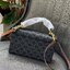 Celine Triomphe shoulder handbag Bag / Celine box triomphe in Natural Calfskin Tan กระเป๋าสะพายเรียบหรูและดูทันสมัยใบนี้ออกมา ให้คุณเลือกสะพายในชีวิตประจำวันเข้ากับการแต่งตัวสบาย ๆ หรือถอดสายถืงออกงานปาร์ตี้สังสรรค์ ก็ช่วยให้คุณดูโดดเด่นได้เช่นกัน นอกจากน