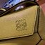 LOEWE PUZZLE HOBO BAG ใหม่ล่าสุด กับแบรนด์ที่มีดีไซน์โดดเด่นเป็นเอกลักษณ์ สวยหรูทุกรุ่นจริงๆ!! กระเป๋าสะพายโฮโบ ทรงสวย สไตล์พัซเซิลคลาสสิค วัสดุหนังวัวฟอกสี นิ่มมือ ฟินมาก!! เปิดใช้งานด้วยซิป ที่ภายในโล่งกว้าง ใส่ของสำคัญได้ครบไม่มีพลาด แบบสบายๆ มาพร้อมสา