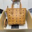 M.C.M Mini Anya Top Zip Shopper in Visetos กระเป๋าทรงโท้ท พร้อมพวงกุญแจน้องหมาห้อย พิมพ์ลายสวยงาม เกรดท็อปออริ 1:1 สลับแท้