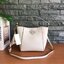 คอลเลคชั่นขายดี มากี่รอบๆ ก็หมดไวทุกรอบ!! TORY BURCH MCGRAW MINI BUCKET BAG กระเป๋าสะพาย และ ถือ คล้องแขน ทรงถัง สะพายได้ 2 ทรง ผลิตจากหนังแท้ หนังลูกวัว หนังนุ่ม หนังหอม น้ำหนักเบามากกก!! หนังลื่น นิ่มสวยมากๆ!! ด้านหน้าประดับโลโก้แบรนด์ ภายในโล่งกว้าง มี
