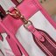 OUTLET 】COACH FIELD TOTE 22 WITH HEART กระเป๋าทรงสี่เหลี่ยม จุของได้มากมายสำหรับทุกโอกาส ด้านในมีช่องซิปไว้ใส่ของจุกจิกได้ มีป้าย Coach ตัวใหญ่ติดอยู่ ทำจากหนังฟอกฝาดและผ้า Signature Jacquard มีสายใหญ่ที่มีน้ำหนักเบา ออกแนว sport ใช้ได้สำหรับสะพายไหล่หรือ
