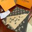 Louis Vuitton Women’s Scarves Accessories อีกหนึ่งแบรนด์ดังจากปารีส ด้วยงานพรีเมี่ยมกิ้ฟ ส่งมอบความรู้สึกดีๆให้กับคนที่คุณรัก ในรูปแบบผ้าพันคอและผ้าคุมไหล่ผืนใหญ่ให้ความอบอุ่น ถักทอด้วยผ้าcashmere ผ้าเนื้อดี สัมผัสนุ่มมือ ทอลายในตัว สีและลายคมชัด เหมาะสำห