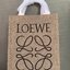 LOEWE BASKETA BAG VIP GIFT WITH PURCHASE (GWP) พรีเมี่ยมกิ๊ฟ Limited Edition จาก LOEWE กระเป๋าดีไซต์ถักทอคล้ายงานสาน **วัสดุผ้าแคนวาสทั้งใบ น้ำหนักเบา ด้านหน้าปักโลแบรนด์เห็นเด่นชัด ด้านในโล่งกว้าง ใส่กระดาษ A4 ipad ได้ แมทกับชุดได้ง่ายด้วยลุค Chic and Ch
