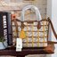 Tory burch perry fil coupe small triple-compartment tote กระเป๋าทรง Tote ยอดนิยม เหมาะอย่างยิ่งสำหรับการเป็นกระเป๋าคู่ใจ ใช้ในชีวิตประจำวัน ฐานกระเป๋ามีความแข็งแรงทนทานต่อการใช้งาน ภายในกระเป๋ากว้างขวาง ตอบสนองการใช้งานสูงสุด ตัวกระเป๋าตัดเย็บจากหนังแท้แล