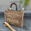 FENDI SHOPPING BAG / FENDI TOTE BAG กระเป๋าถือ/สะพายไหล่ ทรงสวย หรู ดูโดดเด่น ดีไซน์ทันสมัย