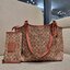 COACH C6336 DAY TOTE IN SIGNATURE CANVAS ใหม่ล่าสุด กับกระเป๋าทรงโท้ทใบใหญ่ สวยสะกดสายตา ด้วยดีไซน์ที่ดูเรียบง่าย แต่แฝงไปด้วยดีเทลเล็กๆ ที่เสริมให้ไอเท็มนี้ดูแพง พิเศษ กระเป๋าลูกใบเล็กอีกหนึ่งใบ พกติดกับกระเป๋า หรือจะเอาไปแยกใช้ก็ได้ วัสดุหนังแคนวาส สลับ