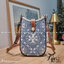 TORY BURCH T MONOGRAM DENIM PHONE CROSSBODY คอลเลคชั่นใหม่รับซัมเมอร์นี้ กับกระเป๋าสะพายข้างถนอมโทรศัพท์ ดีไซน์โทนสีฟ้า สวยคม วัสดุผ้าเดนิมตัดสลับหนัง