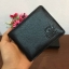 Herschel Wallet กระเป๋าสตางค์จากแบรนด์ Herschel แบรนด์ที่ดังสุดๆจากแคนาดามาแล้วค่ะ ต้องขอบอกเลยว่าพิเศษสุดๆไม่ได้มาบ่อยนะคะ กระเป๋าสตางค์วัสดุหนังทนทานสุดๆ เหมาะสำหรับทุกวัยเลยค่ะ ตัวกระเป๋าด้านหน้าปั๊มชื่อแบรนด์ ด้านในมีช่องใส่บัตร 4 ช่อง และช่องใส่ธนบัต