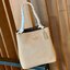 ถังใหญ่พร้อมส่งแล้วค่าา ห้ามพลาด❗️ COACH TOWN BUCKET BAG((91122)) 📣พร้อมส่ง ไซด์ที่สาวๆรอคอยค่ะ! ✔️กระเป๋าทรงถังใบใหญ่ สุดฮิตอีกรุ่นที่สาวๆต้องมีติดตัว ✔️หนังแท้ หนังจริงสวยมาก นิ่มมือดีด้วยนะคะ