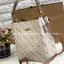 COACH TOWN BUCKET BAG WITH HORSE AND CARRIAGE PRINT ((2081-236)) 🔺กลับมาแล้ว ตามคำเรียกร้องค่ะ! กระเป๋าคล้องไหล่//สะพายข้างได้ วัสดุ pvc อย่างดี หนังนิ่มป่องพองตัวสวยงาม ลายรถม้าทั้งใบค่ะ ภายในกระเป๋าแบ่งเป็น2ช่องหลัก เปิดปิดแบบกระดุมแม่เหล็ก ภายใ