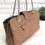 GUESS WOMEN’S VIOLET GIRLFRIEND SATCHEL SHOULDER BAG พร้อมส่งความสวยค่ะ!! กระเป๋าถือ สะพายไหล่ วัสดุเย้บหนังลายนวม หนังนิ่ม ทรงป่องสวยงามาก ด้านหน้าห้อยพวงพู่ยาวลงมาสวยมากๆทีเดียวค่ะ ปากกระเป๋าเปิดปิดแบบกระดุมแม่เหล็ก มีอะไหล่โลโก้แบรนด์หรู ช่องหลักแบ่ง เ